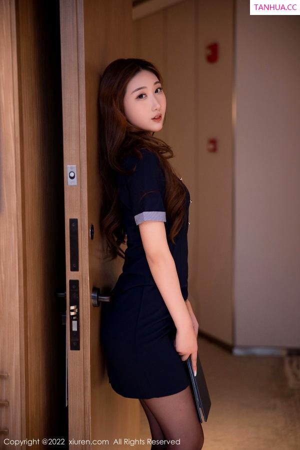 江真真  [XiuRen]高清写真图 2022.11.21 No.5886 江真真 黑丝美臀第15张图片